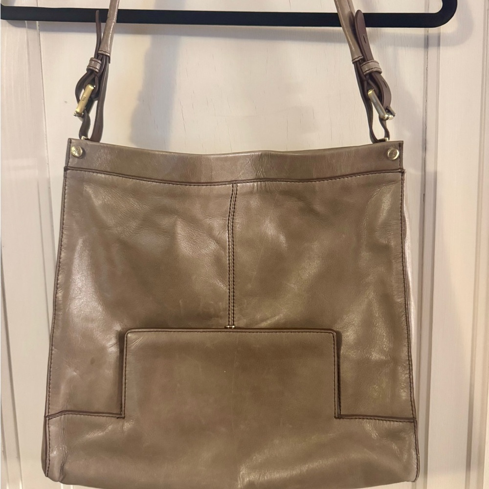 HOBO Taupe leather shoulder bag like new!
